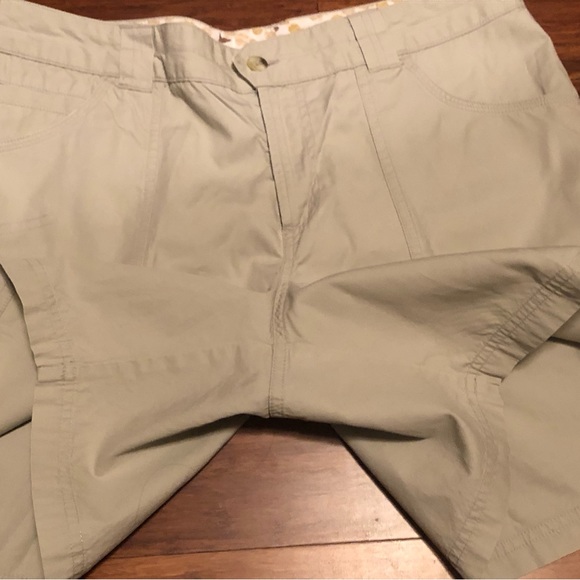 Women’s Columbia Shorts - Picture 4 of 6